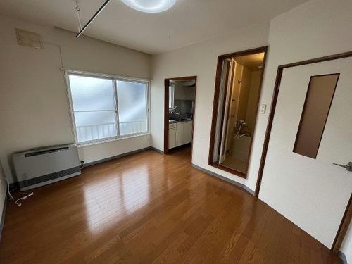 フェリカ2-Eの居間