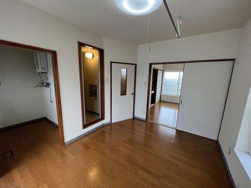 フェリカ2-Eの居間