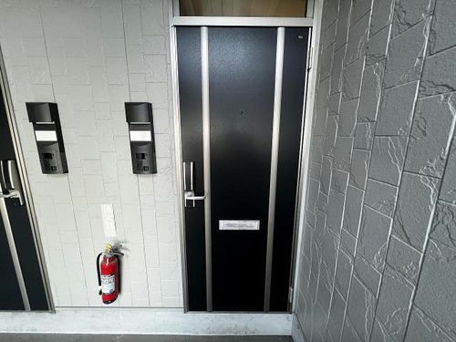 オークヴィラ中道102の玄関