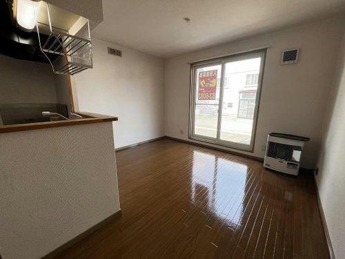 オークヴィラ中道102の居間