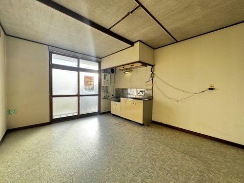 幸福マンション8の居間