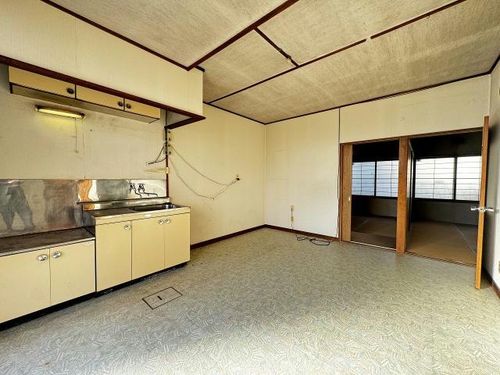 幸福マンション8の居間