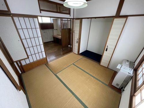 駒場町8番1棟2戸 2階の内装