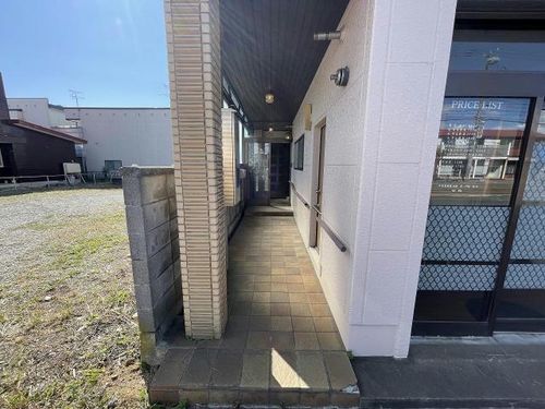 駒場町8番1棟2戸 2階の玄関