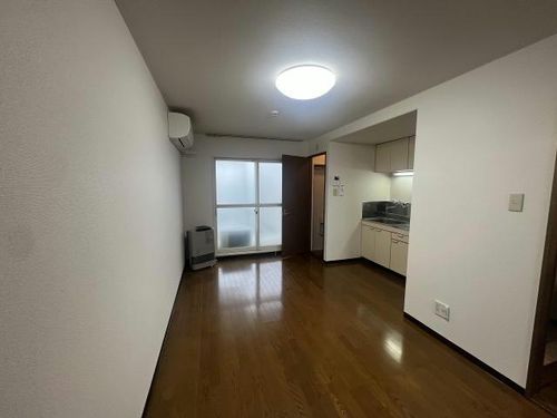 ピュアパレス函館の居間