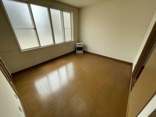 追分パーソンズの居間