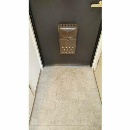 ジョイフル野並503の玄関