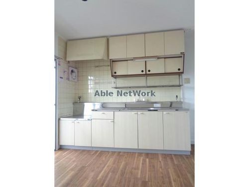 ヴィラナリー千代田 1号棟501のキッチン