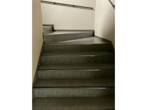 登喜壱番館207の玄関