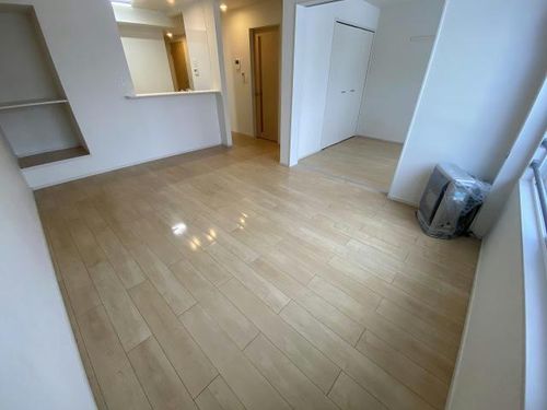 プライムガーデン203の居間