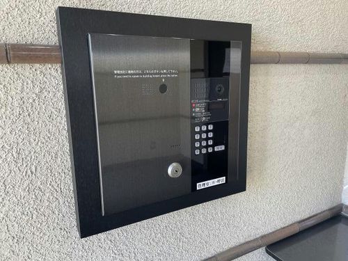 学生会館 ユニエトワール418の玄関