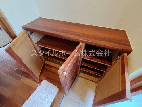 セザンヌ花田2202の玄関