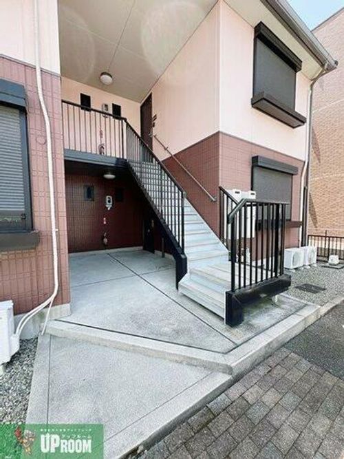 Domain A棟の玄関