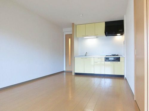 滋賀県湖南市石部南8丁目(マンション)の賃貸物件の居間