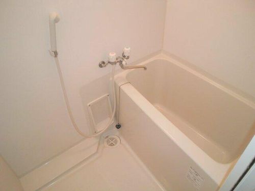 ユトリロ新川603の風呂