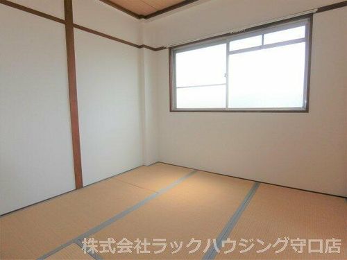 旭ロイヤルハイムの内装