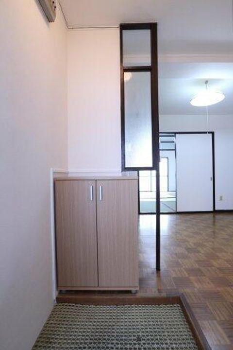 ブルーハイツ塩屋の玄関