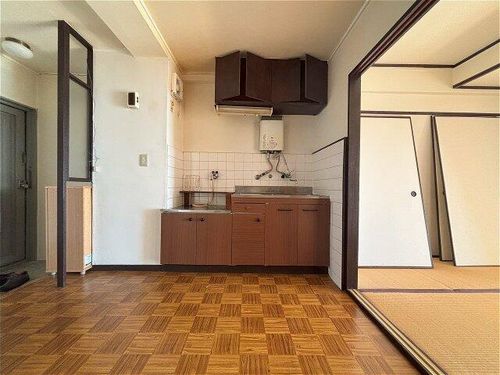 ブルーハイツ塩屋の居間