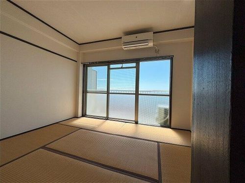 ブルーハイツ塩屋の内装