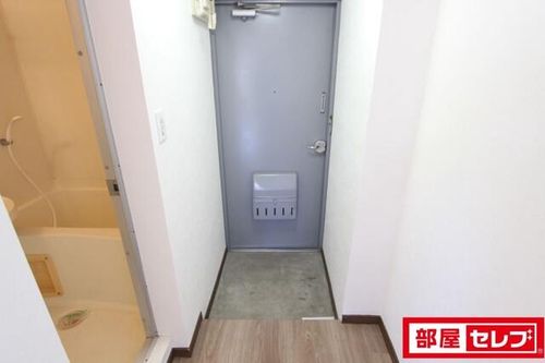 イトーマンションの玄関