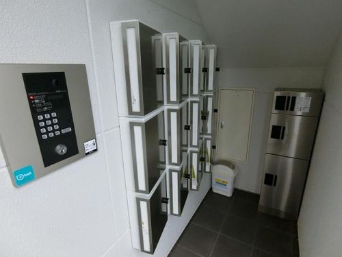 ステラウッド南恵我之荘の玄関