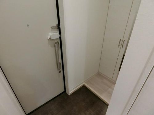 ステラウッド南恵我之荘の玄関