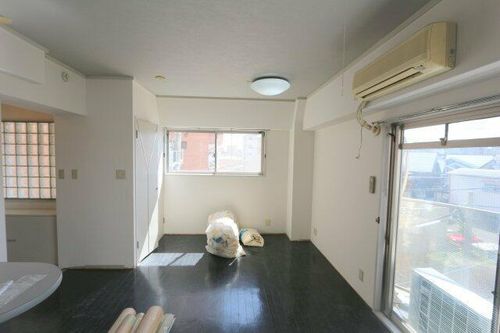 大阪府豊中市岡上の町2丁目(マンション)の賃貸物件302の居間