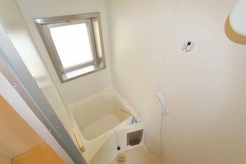 大阪府豊中市岡上の町2丁目(マンション)の賃貸物件302の風呂