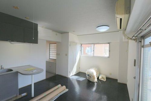 大阪府豊中市岡上の町2丁目(マンション)の賃貸物件302の居間