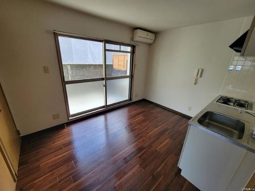 ブライトホーム102の居間