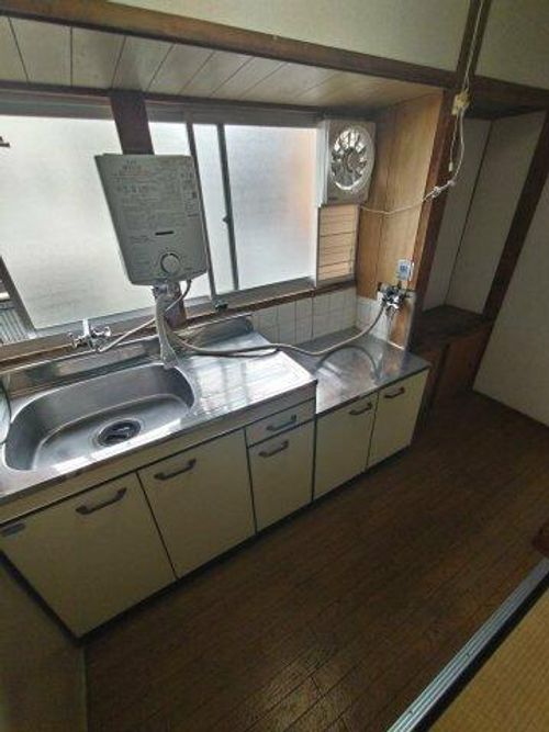 苅田8丁文化住宅202のキッチン