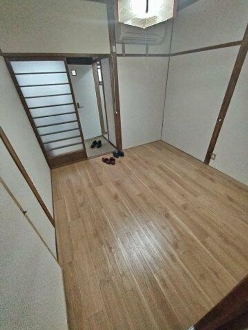 苅田8丁文化住宅202の居間