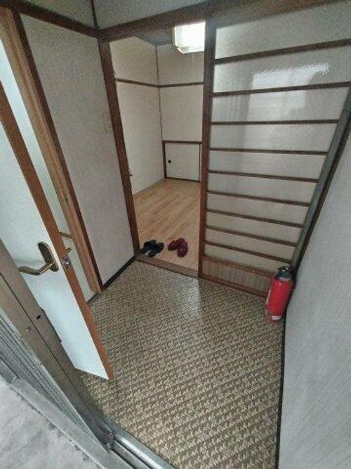 苅田8丁文化住宅202の玄関