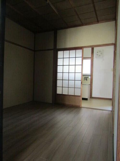 山手荘202の居間