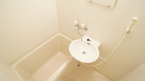 レオパレスエストの風呂