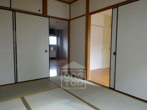 水尾ちとせハイツの居間