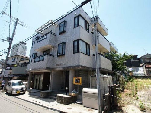 フラワーマンションの外観
