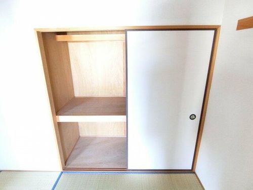 クレアヤマモトの内装