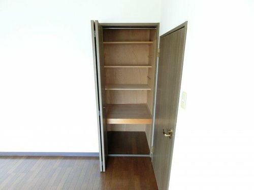 クレアヤマモトの内装