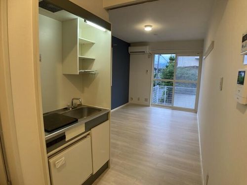 三井アメニティーハイム105の玄関