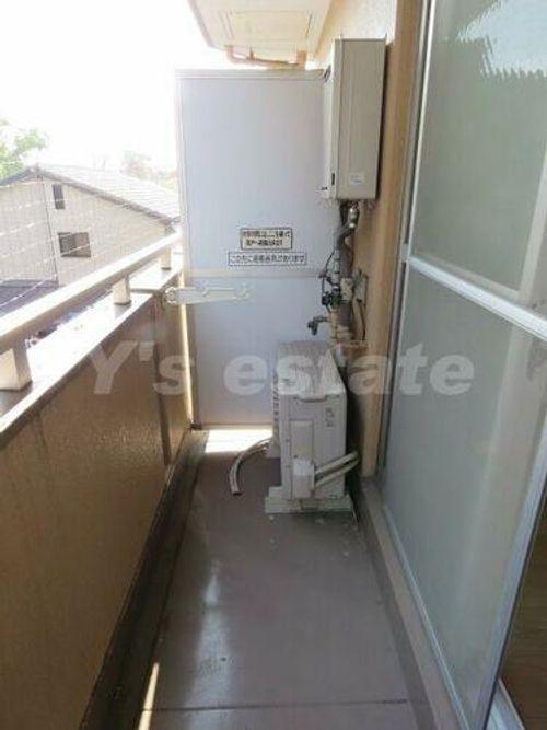 ドゥエルミヤザキの内装