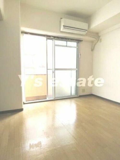 ドゥエルミヤザキの内装