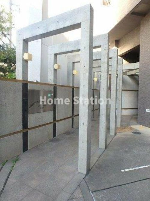 大阪府大阪市北区大淀中2丁目(マンション)の賃貸物件の玄関