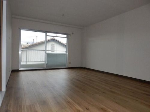 アセンブル高野の居間