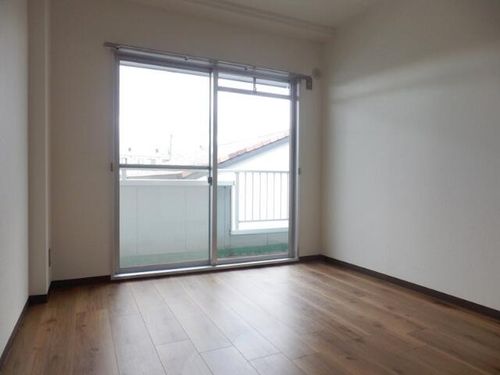 アセンブル高野の内装