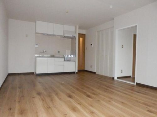 アセンブル高野の居間