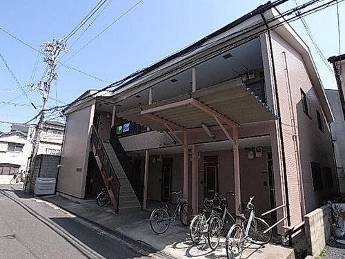 メゾン金城105の玄関