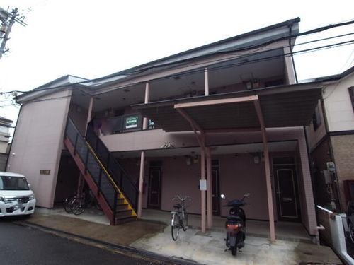 メゾン金城105の外観