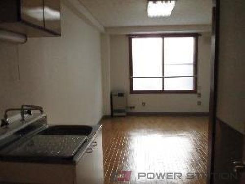 ロイヤルミドリ101の内装