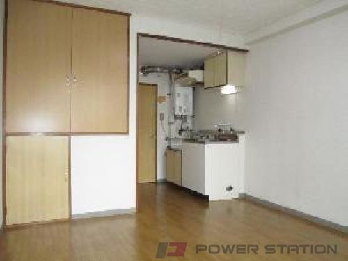 ロイヤルミドリ101の内装